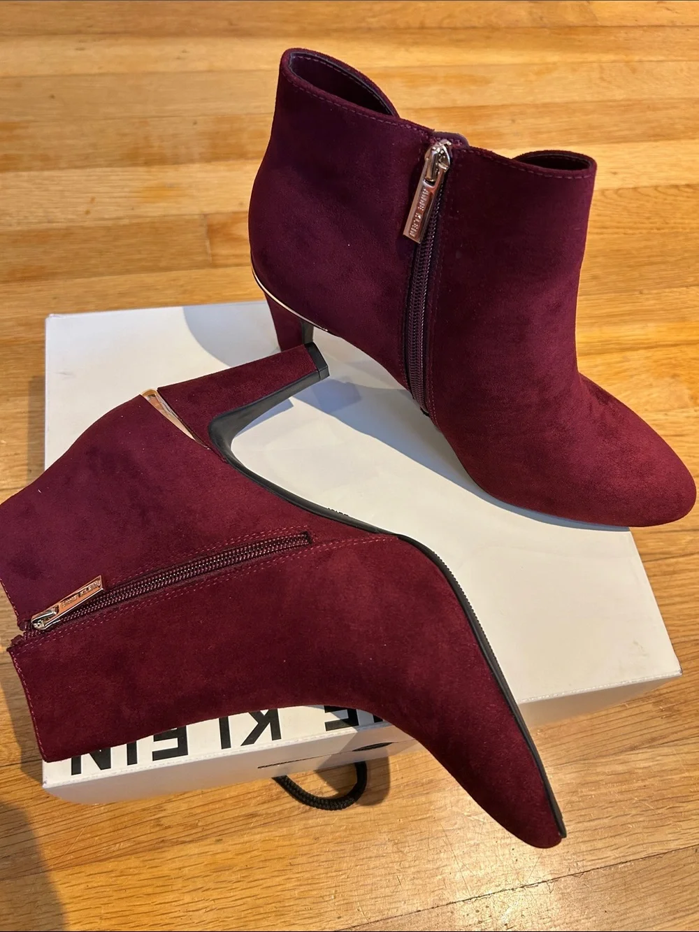 Anne Klein Burgundy Suede Cutout Ankle Booties size 9M